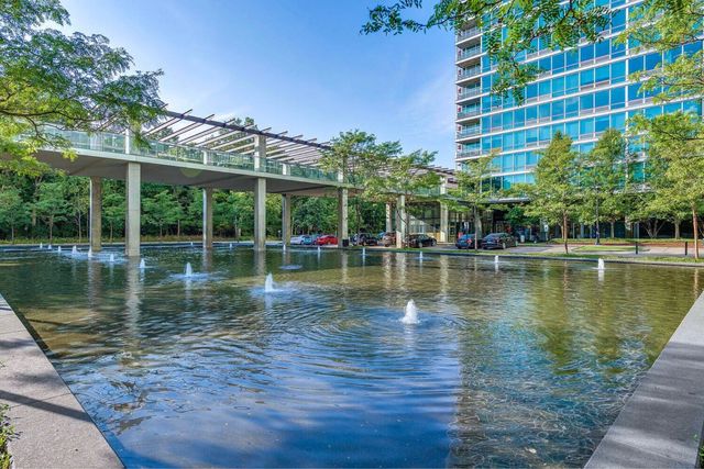 9715 Woods Drive 510, Skokie, IL 60077