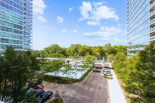 9715 Woods Drive 510, Skokie, IL 60077