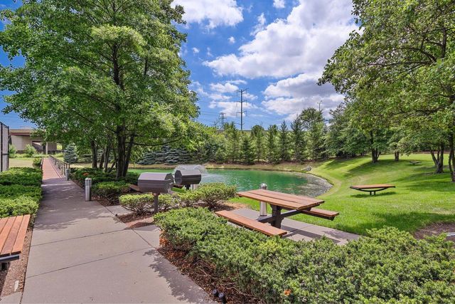 9715 Woods Drive 510, Skokie, IL 60077