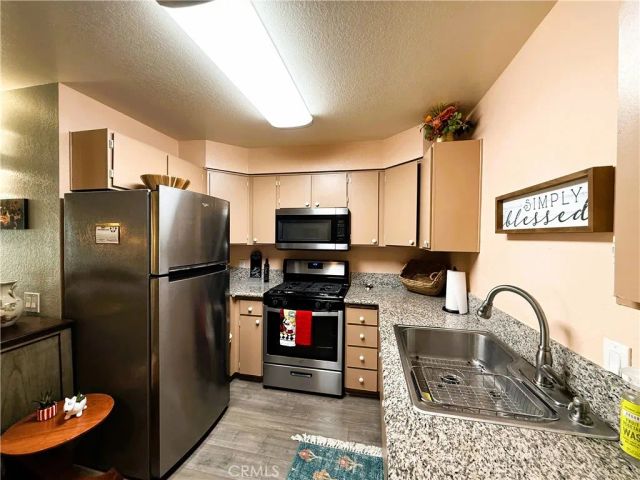 24410 Crenshaw, Torrance, CA 90505