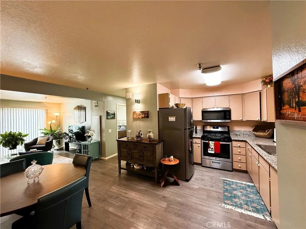 24410 Crenshaw, Torrance, CA 90505