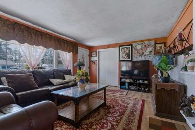 49 Francine Rd, Raynham, MA 02767