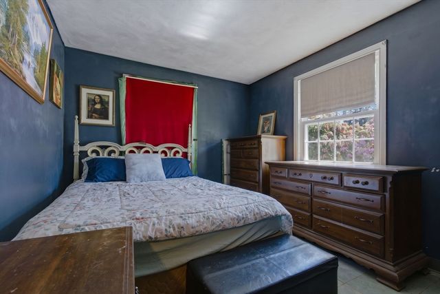 49 Francine Rd, Raynham, MA 02767