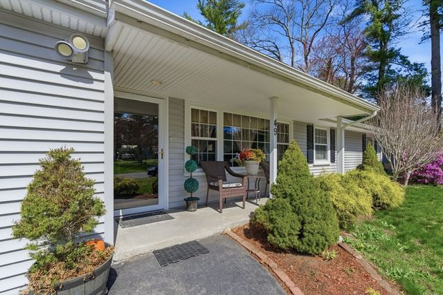 49 Francine Rd, Raynham, MA 02767