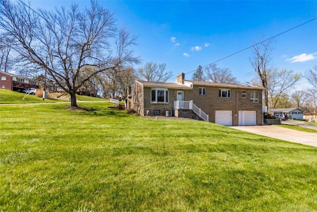 527 E McMurray Rd, Peters Twp, PA 15317
