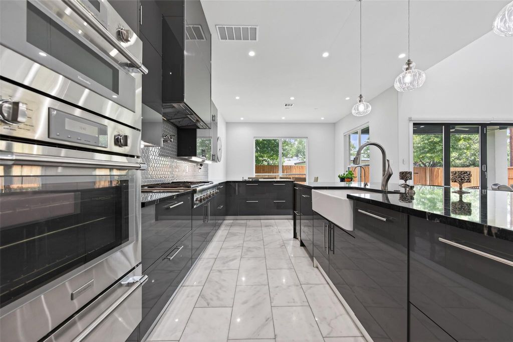14002 Woodthorpe Lane, Houston, TX 77079