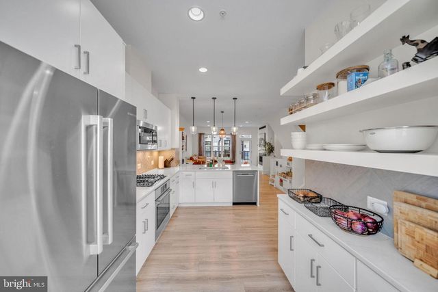 11326 EMERALD PARK RD, Potomac, MD 20854