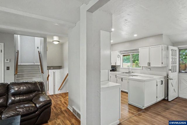 6995 River Rd NE, Keizer, OR 97303
