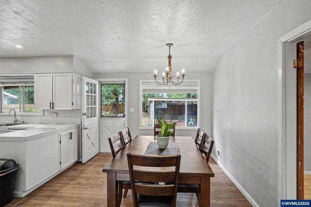 6995 River Rd NE, Keizer, OR 97303