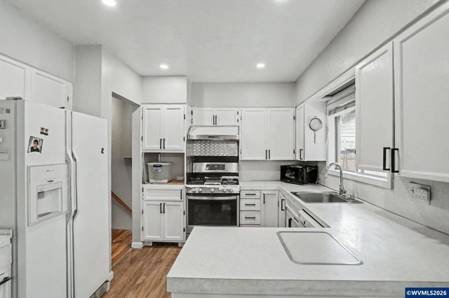 6995 River Rd NE, Keizer, OR 97303