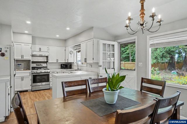 6995 River Rd NE, Keizer, OR 97303