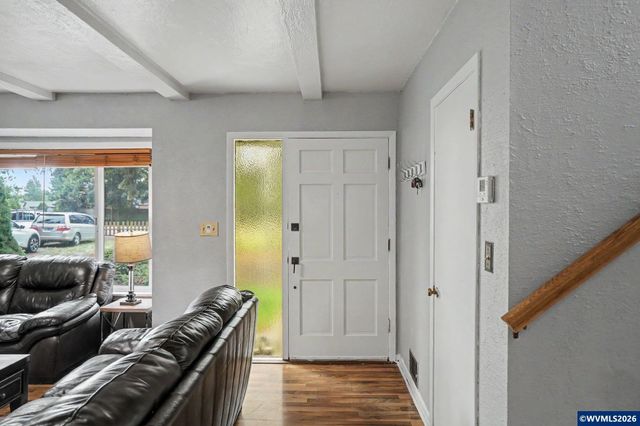 6995 River Rd NE, Keizer, OR 97303