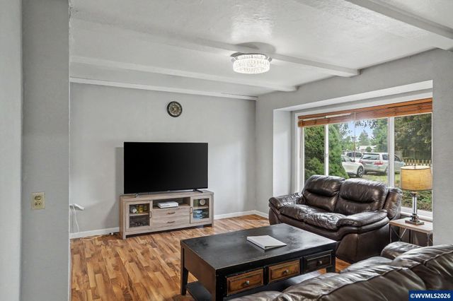 6995 River Rd NE, Keizer, OR 97303