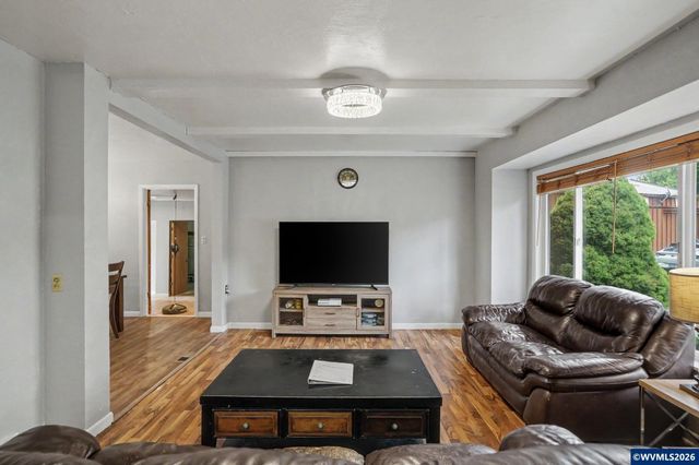 6995 River Rd NE, Keizer, OR 97303