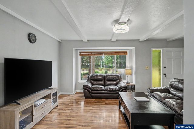 6995 River Rd NE, Keizer, OR 97303