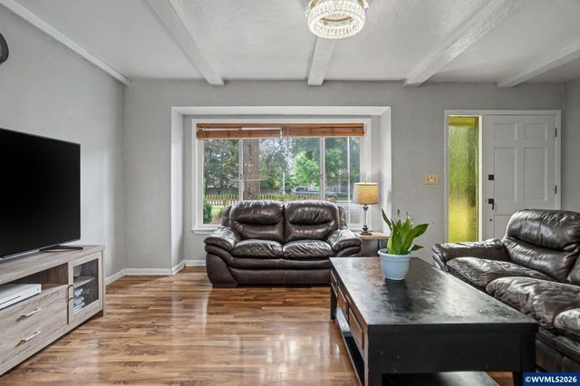 6995 River Rd NE, Keizer, OR 97303