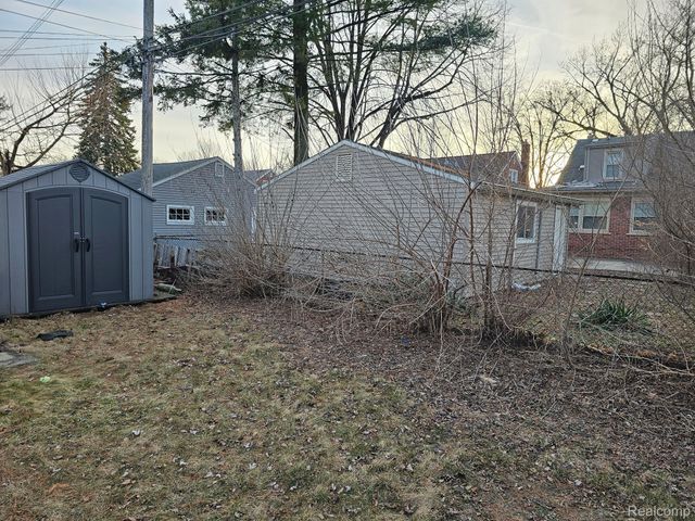 1501 N SILVERY Lane, Dearborn, MI 48128