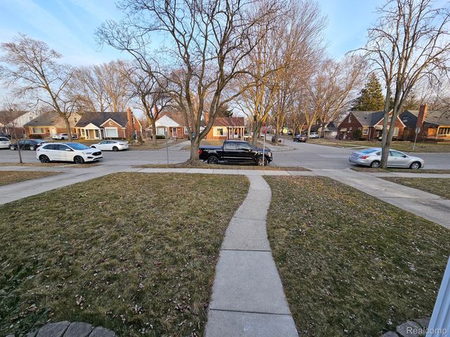 1501 N SILVERY Lane, Dearborn, MI 48128
