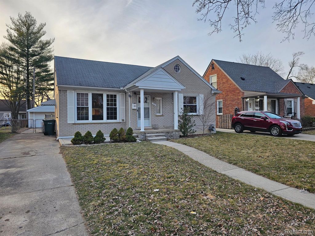 1501 N SILVERY Lane, Dearborn, MI 48128