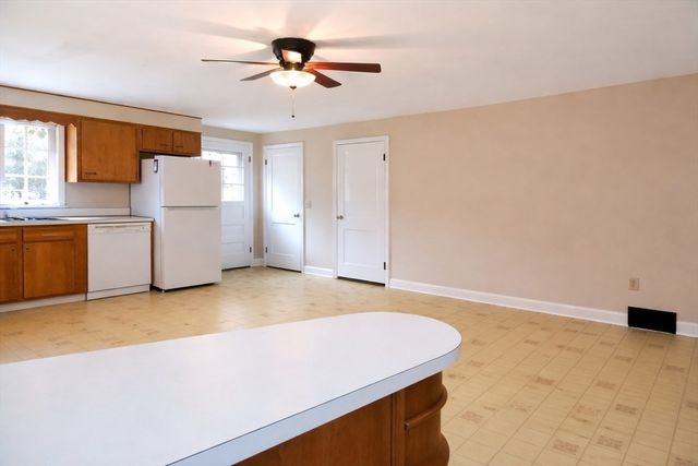 31 Montana, Holden, MA 01520