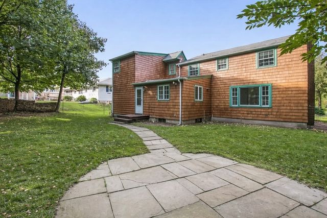 31 Montana, Holden, MA 01520