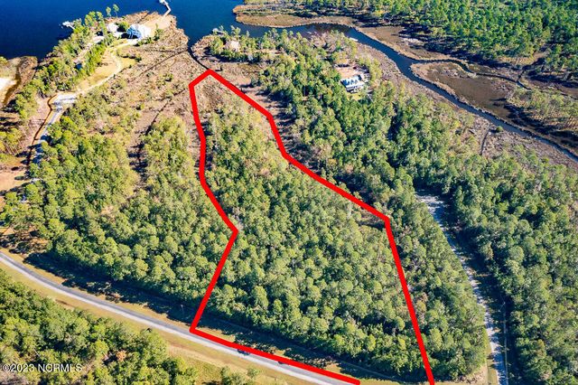 30 Paradox Point Drive, Aurora, NC 27806