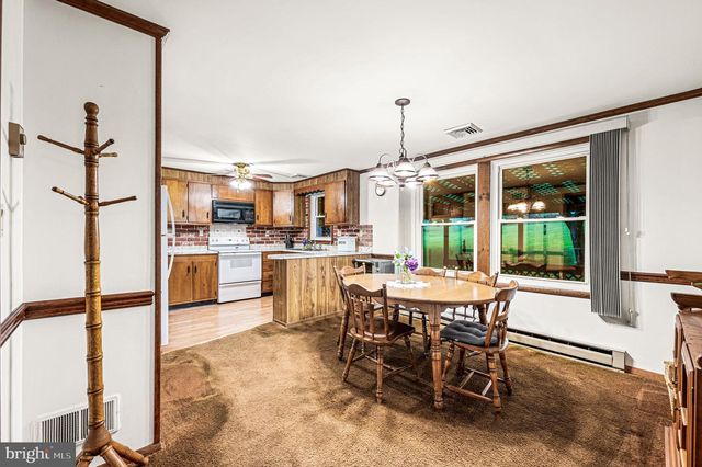 1505 HARVEY LN, Pottstown, PA 19465