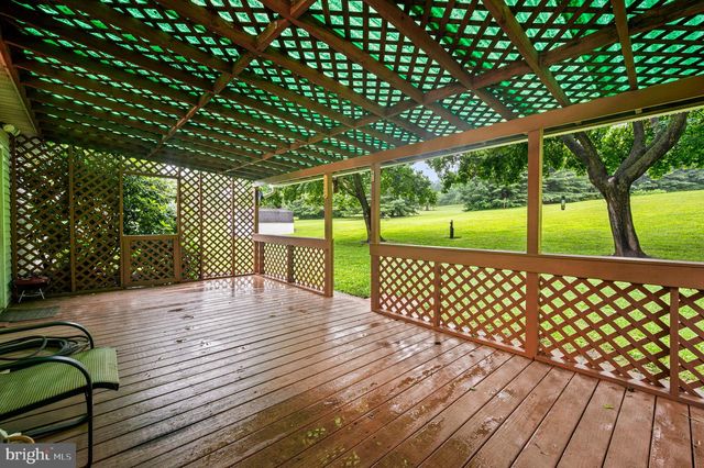 1505 HARVEY LN, Pottstown, PA 19465