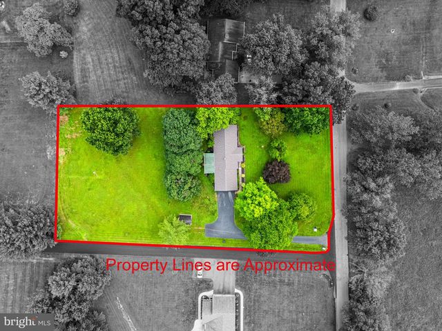 1505 HARVEY LN, Pottstown, PA 19465