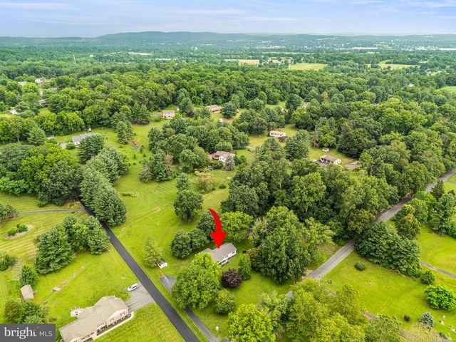 1505 HARVEY LN, Pottstown, PA 19465