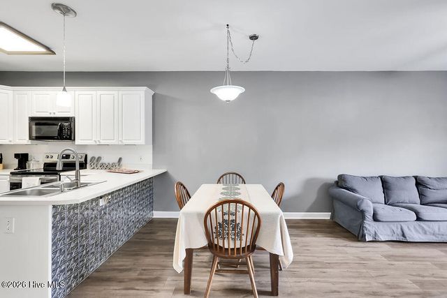 608 W Brown Street Apt F, Southport, NC 28461