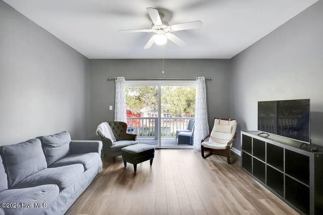 608 W Brown Street Apt F, Southport, NC 28461