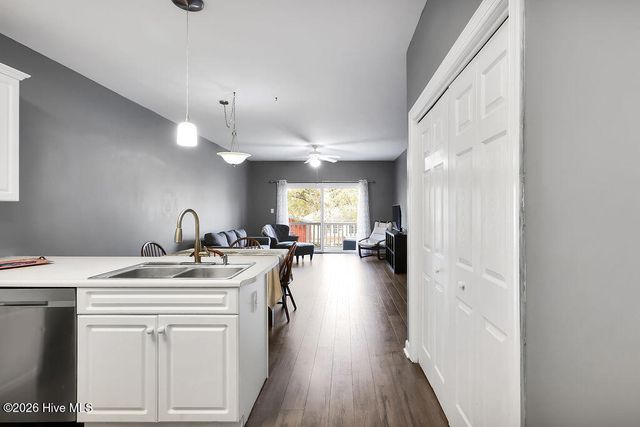 608 W Brown Street Apt F, Southport, NC 28461