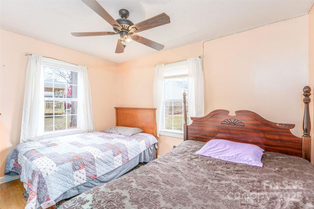 2703 Glendale Avenue, Kannapolis, NC 28081