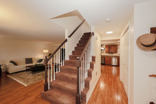 13 Jump Lane, Hudson, NH 03051