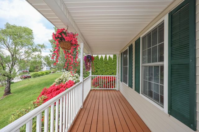13 Jump Lane, Hudson, NH 03051