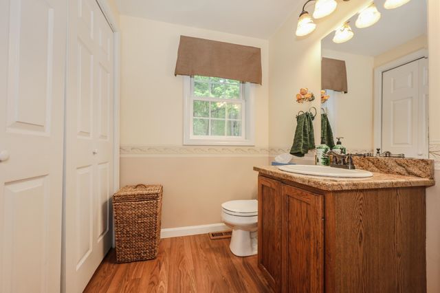 13 Jump Lane, Hudson, NH 03051