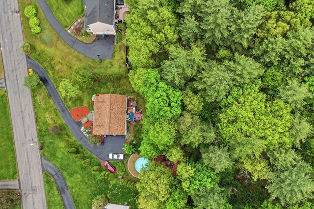 13 Jump Lane, Hudson, NH 03051