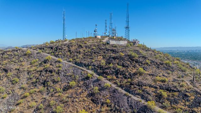 1121 W ASTER Drive, Phoenix, AZ 85029