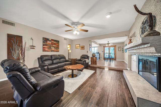 1121 W ASTER Drive, Phoenix, AZ 85029