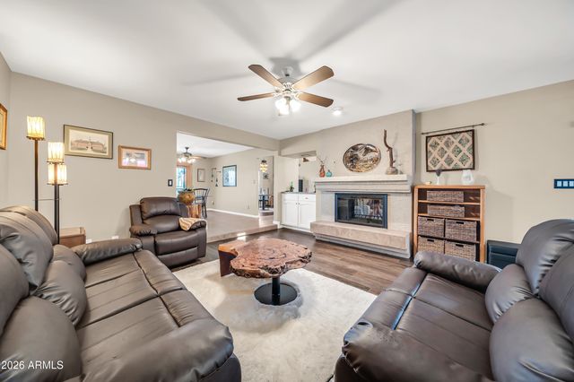 1121 W ASTER Drive, Phoenix, AZ 85029