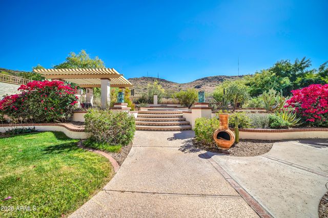 1121 W ASTER Drive, Phoenix, AZ 85029