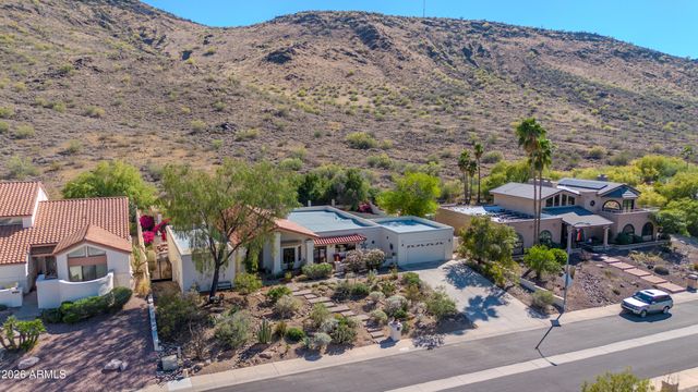 1121 W ASTER Drive, Phoenix, AZ 85029