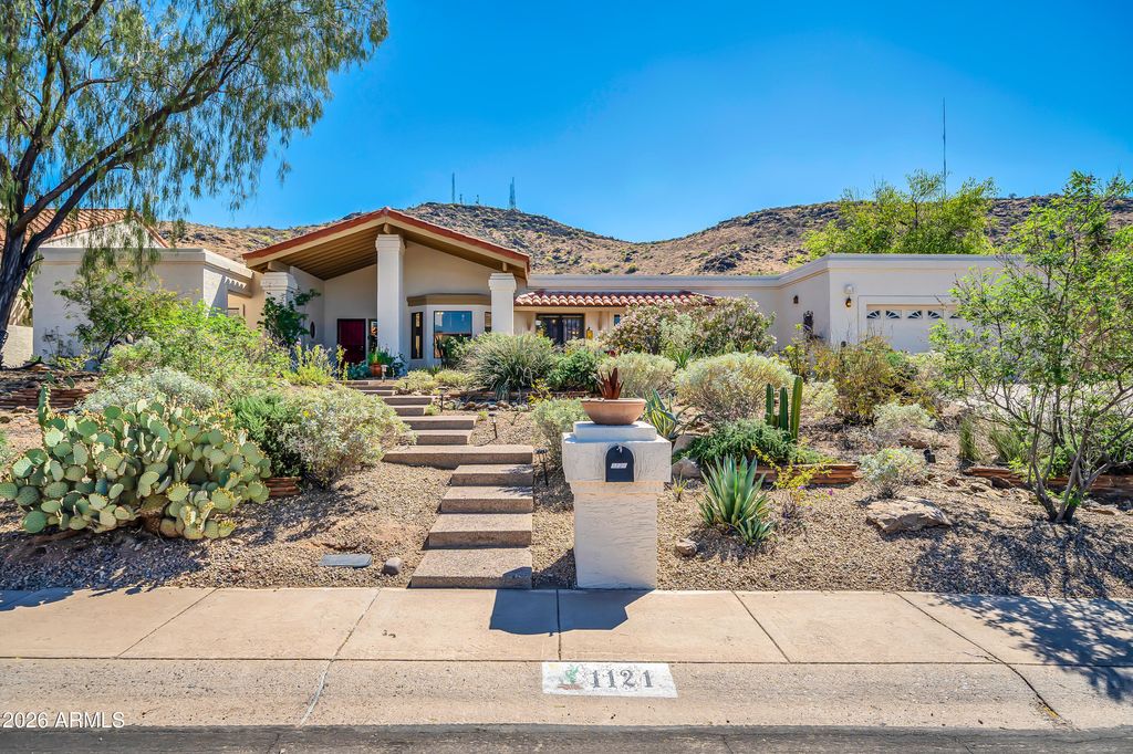 1121 W ASTER Drive, Phoenix, AZ 85029