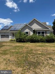 8754 LYNCH DR, Delmar, MD 21875