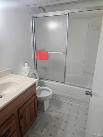 3113 Ashby Road, St Louis, MO 63074