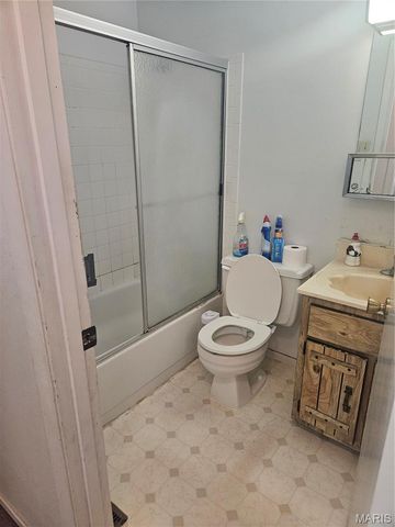 3113 Ashby Road, St Louis, MO 63074