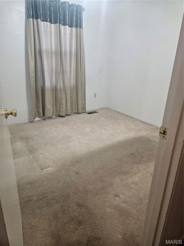 3113 Ashby Road, St Louis, MO 63074