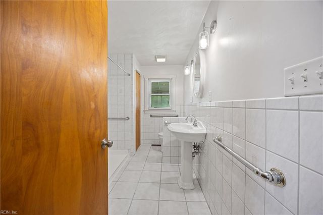 6360 Avon RD, Norfolk, VA 23513