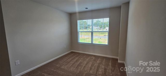 1978 W Davidson Avenue, Gastonia, NC 28052